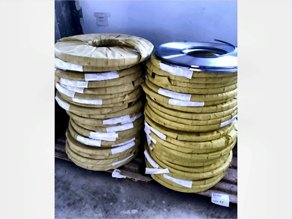 Steel wire coils for precision spring manufacturing