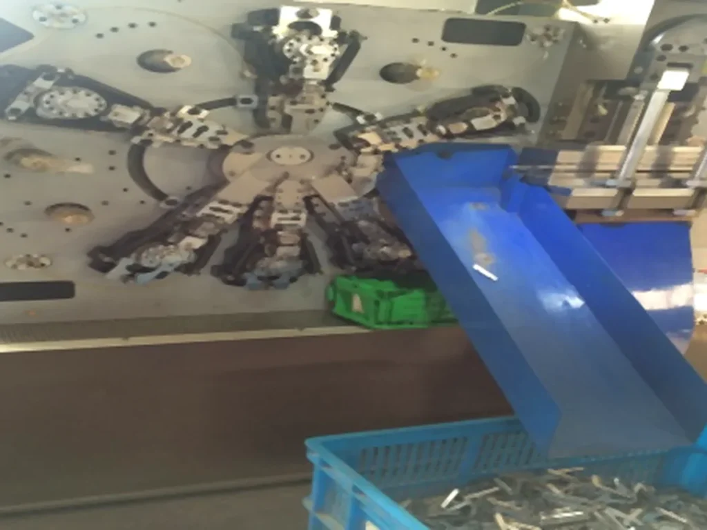 Stamped spring production workstation